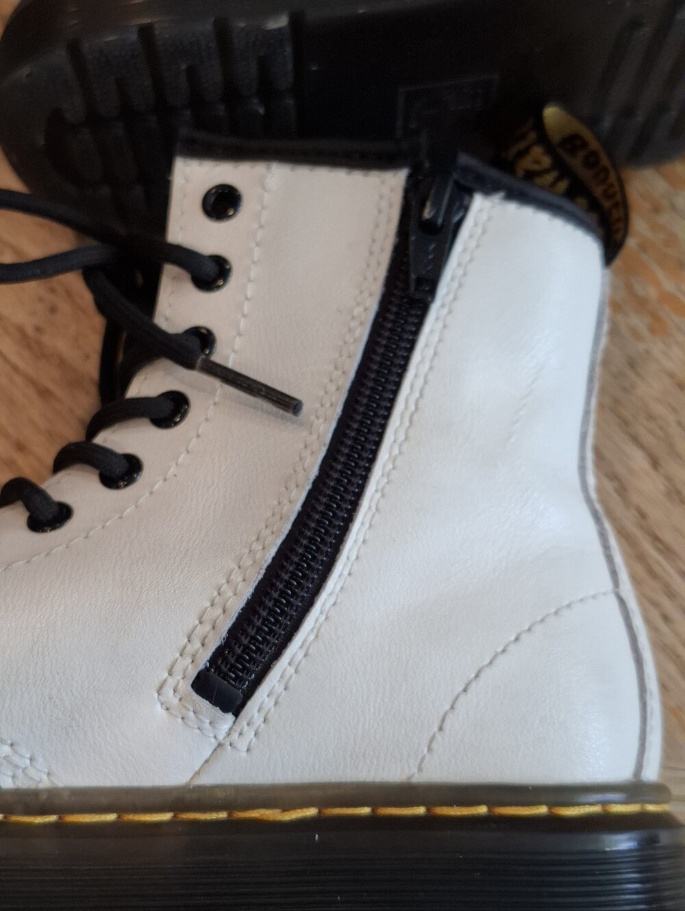 Doc Dr. Martens Girls Zavala J Lace Up Combat Boot White Size 1 Youth - Picture 6 of 14
